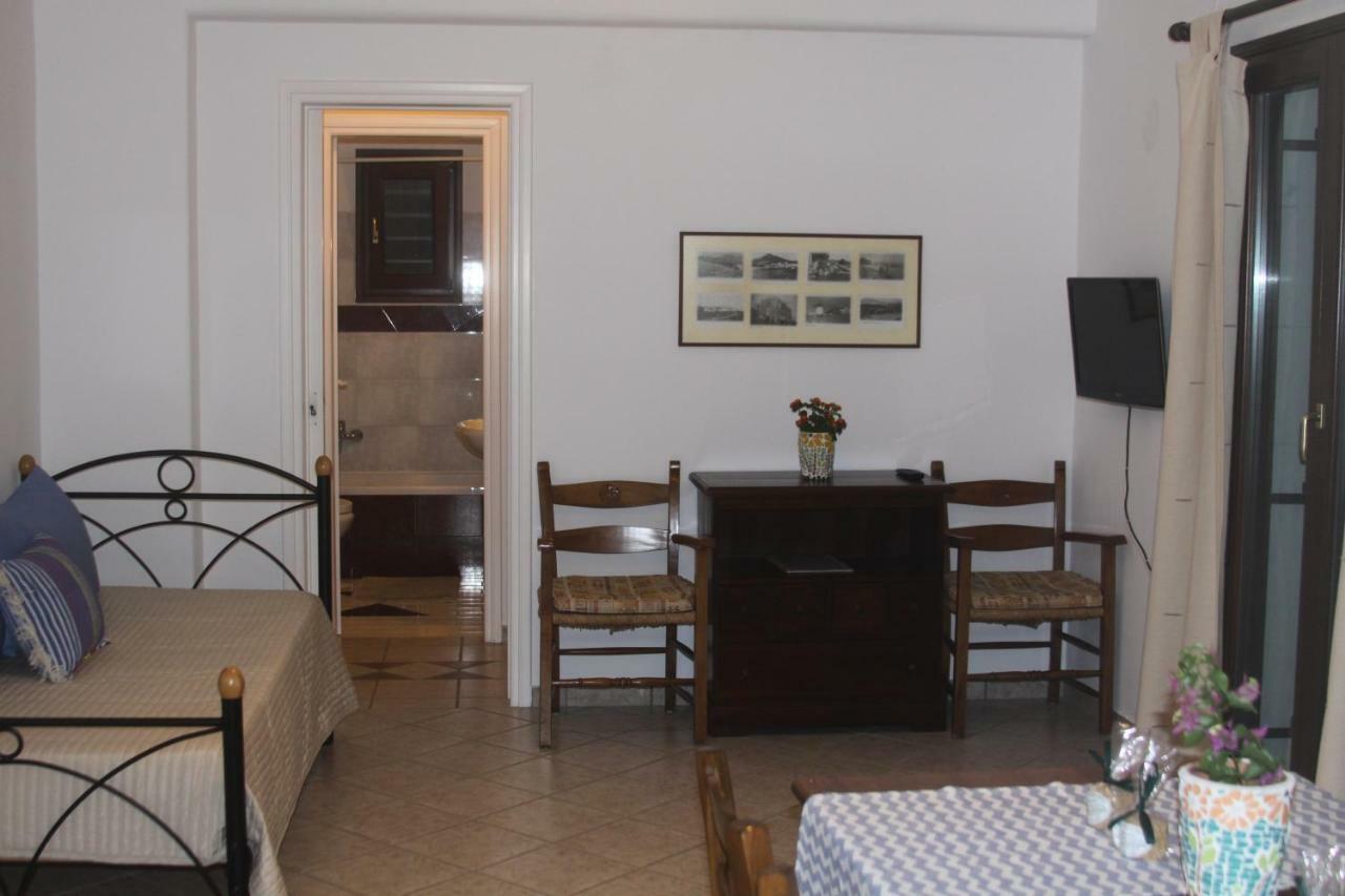 Apartments Marpissa ภายนอก รูปภาพ